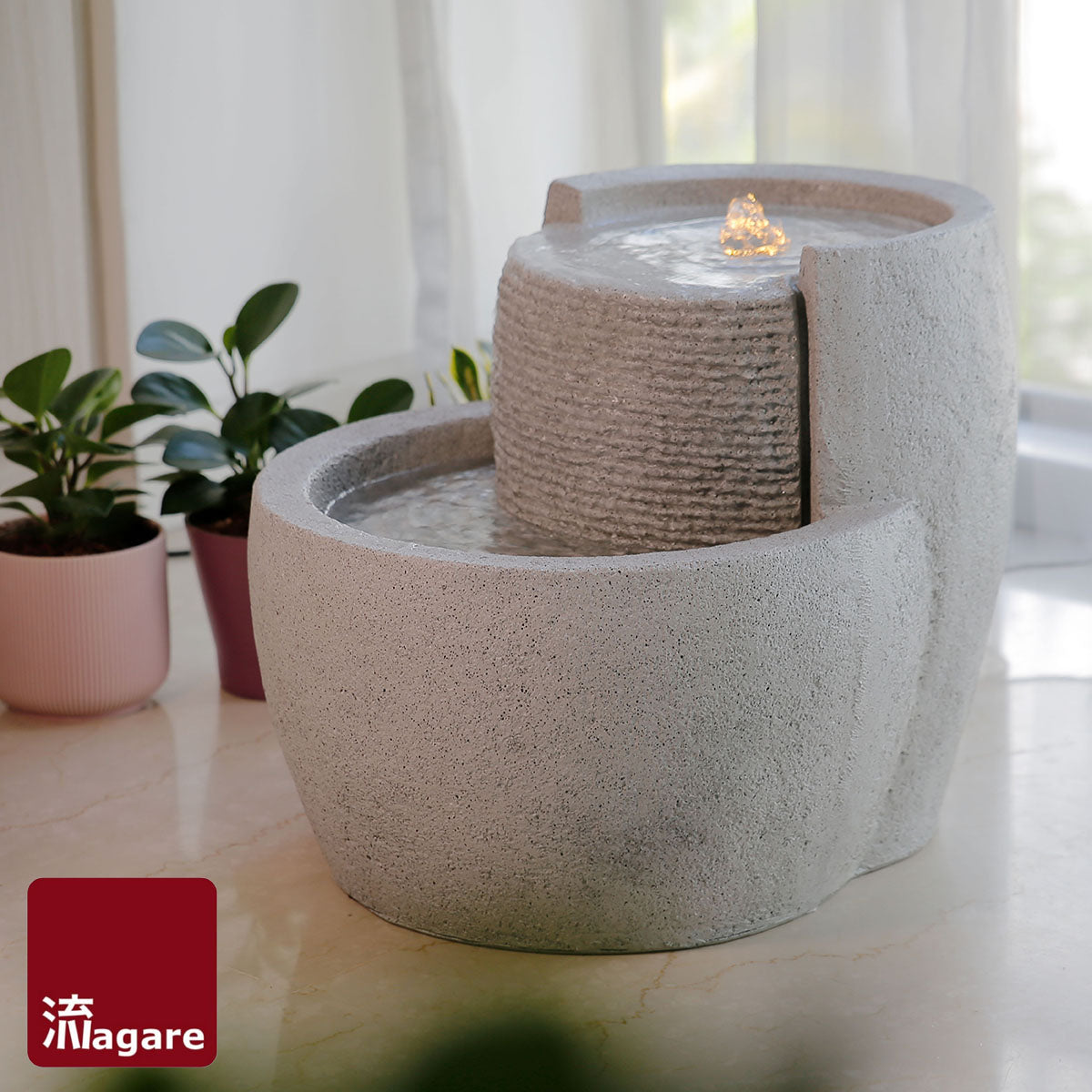 Dawn – The time that marks a new beginning. DAWN is inspired by light breaking over the horizon, slowly unveiled by the course of flowing water. 